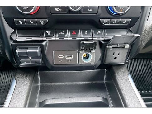 Used 2021 Chevrolet Silverado 3500 LTZ w/ LTZ Convenience Package image 16