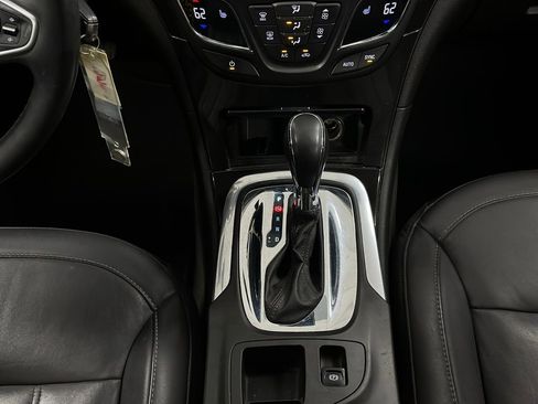 Used 2017 Buick Regal Sport Touring FWD image 18
