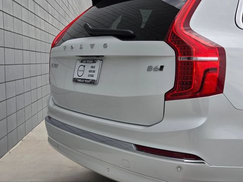 Used 2023 Volvo XC90 B6 Plus AWD/4WD image 11