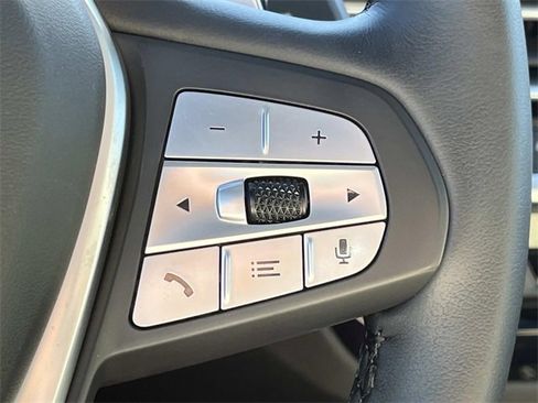 Used 2024 BMW X3 xDrive30i w/ Convenience Package image 38