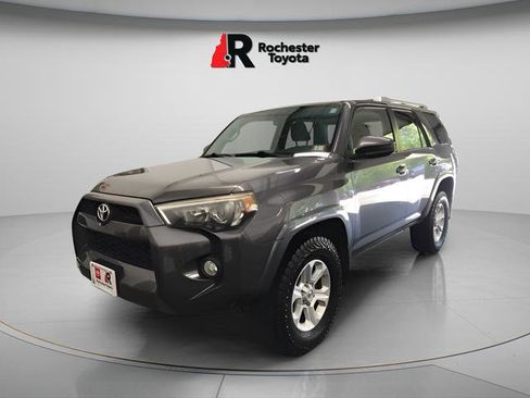 Used 2014 Toyota 4Runner SR5 AWD/4WD image 3