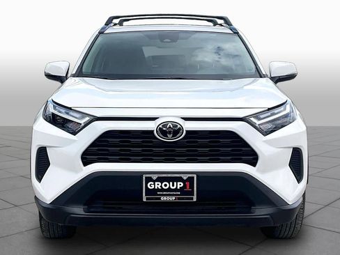 Used 2025 Toyota RAV4 XLE w/ Convenience Package image 4