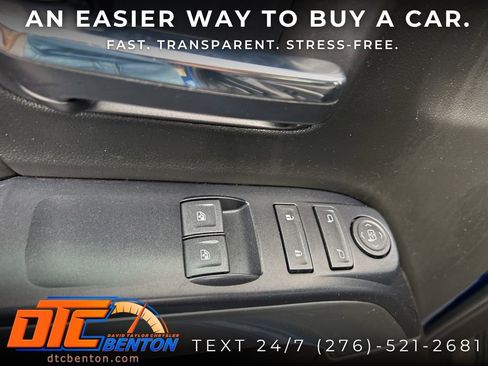 Used 2018 Chevrolet Silverado 1500 LT w/ LT Convenience Package AWD/4WD image 10