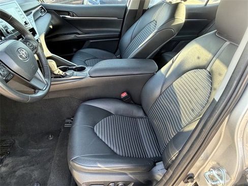 Used 2024 Toyota Camry SE image 22