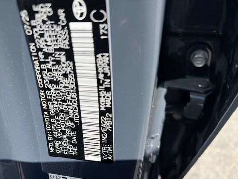 Used 2026 Toyota Prius Plug-In Hybrid FWD image 40