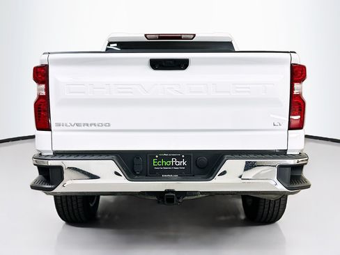 Used 2023 Chevrolet Silverado 1500 LT AWD/4WD image 7