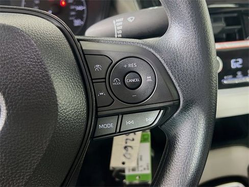 Used 2025 Toyota Corolla LE image 17