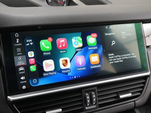 Used 2019 Porsche Cayenne image 46