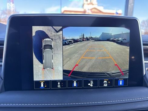 Used 2024 Chevrolet Suburban Premier w/ Premium Package image 25