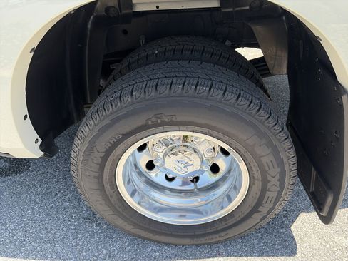 Used 2023 RAM 3500 Limited AWD/4WD image 14