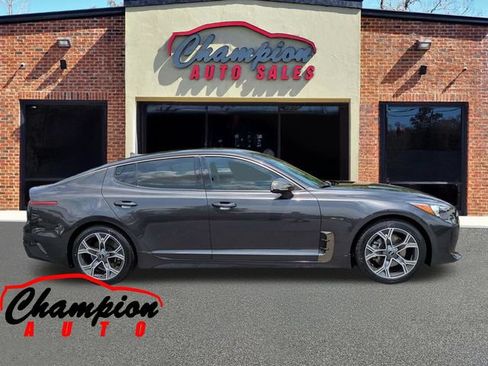 Used 2020 Kia Stinger GT-Line RWD image 3