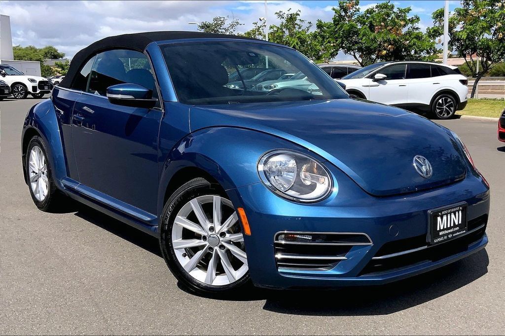 Used 2019 Volkswagen Beetle 2.0T SE FWD image 32