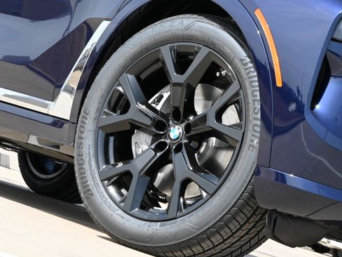 New 2026 BMW X7 xDrive40i AWD/4WD image 8