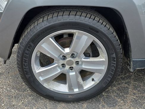 Used 2012 Jeep Liberty Limited Jet AWD/4WD image 31