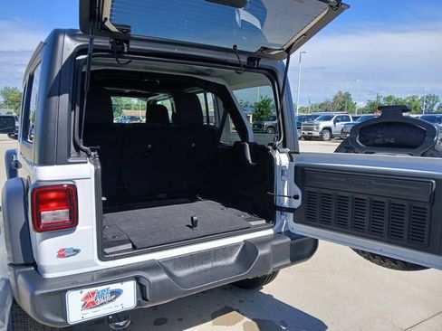 New 2026 Jeep Wrangler Unlimited Sport AWD/4WD image 19