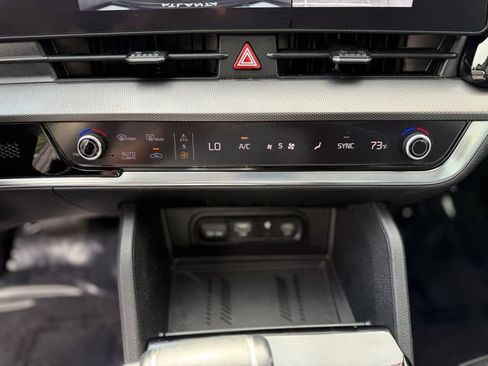 Certified 2024 Kia Sportage SX FWD image 22