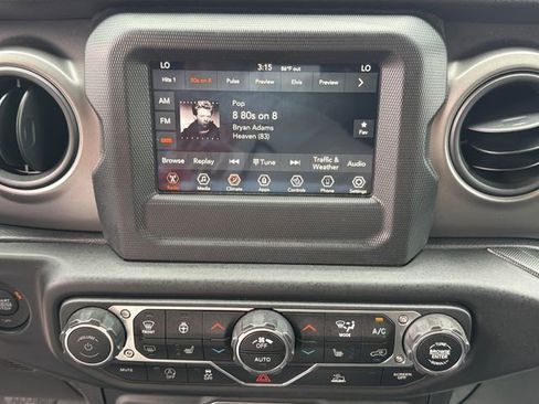 Used 2023 Jeep Wrangler Unlimited Sport AWD/4WD image 29