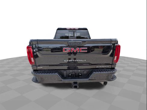 Used 2022 GMC Sierra 2500 Denali w/ Denali Black Diamond Edition AWD/4WD image 5