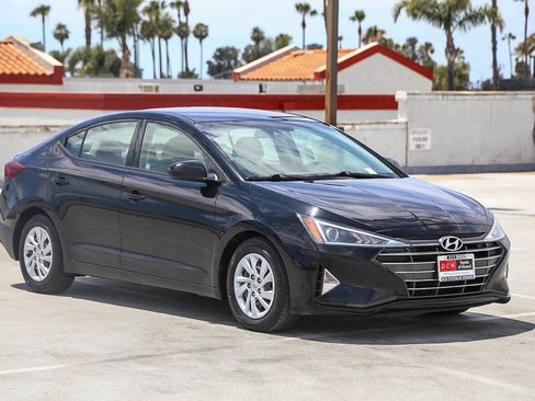 Used 2020 Hyundai Elantra SE FWD image 4