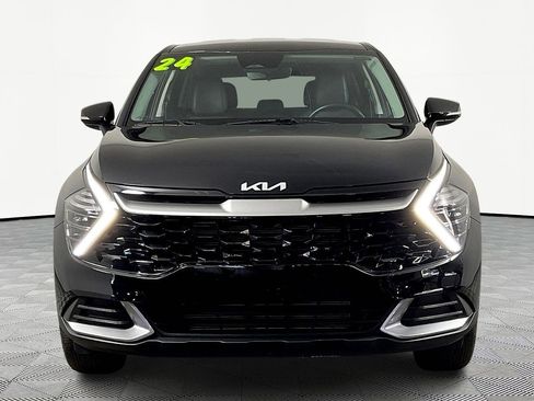 Used 2024 Kia Sportage EX FWD image 2