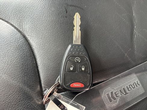 Used 2016 Jeep Wrangler Unlimited Rubicon image 31