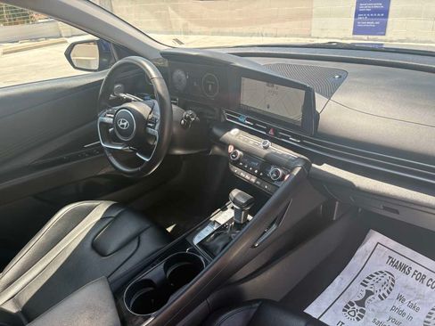 Used 2025 Hyundai Elantra Limited FWD image 20