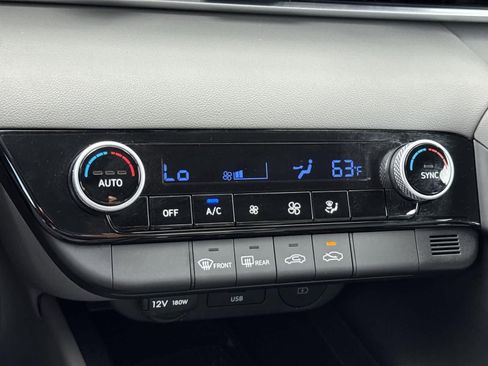 Certified 2025 Hyundai Elantra Sport image 13