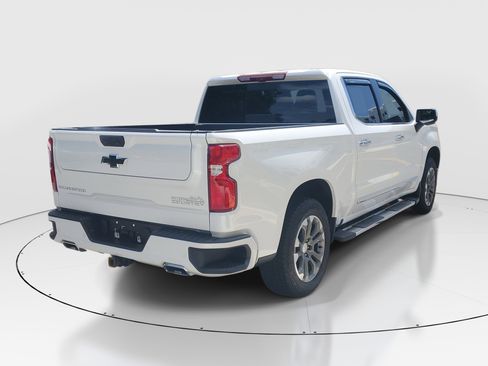 Used 2025 Chevrolet Silverado 1500 High Country w/ Technology Package image 7