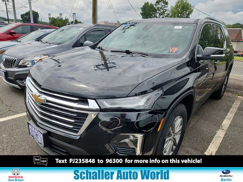 Used 2023 Chevrolet Traverse LT AWD/4WD image 1