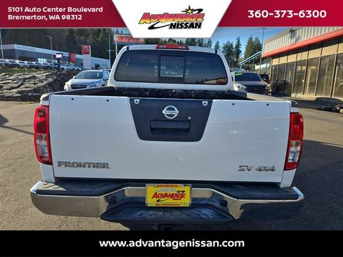 Used 2016 Nissan Frontier SV image 4
