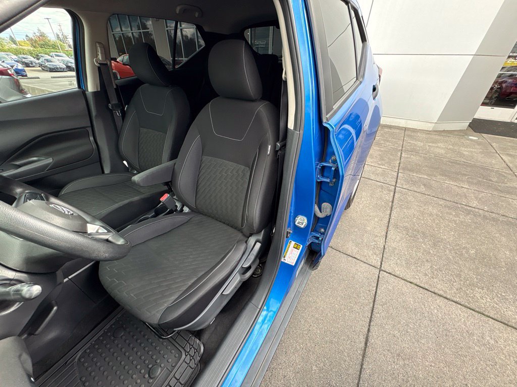 Used 2022 Nissan Kicks S FWD image 12