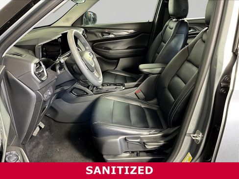 Used 2024 Chevrolet TrailBlazer LS FWD image 18