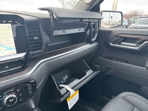 New 2026 GMC Sierra 1500 SLT w/ SLT Premium Plus Package image 40