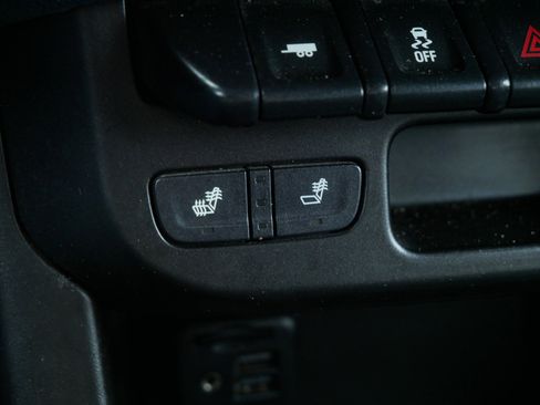 Used 2022 Chevrolet Colorado Z71 AWD/4WD image 29