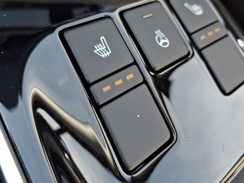 Used 2023 Kia Sportage EX image 25