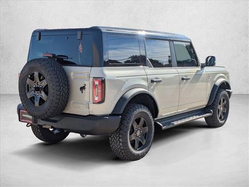 New 2025 Ford Bronco Outer Banks image 2
