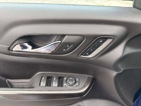 Used 2023 GMC Acadia SLT w/ Preferred Package FWD image 23