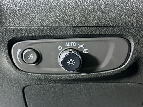 Used 2024 Buick Encore GX Sport Touring w/ Comfort Package image 17