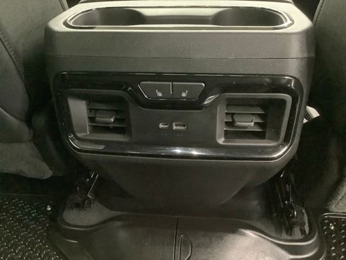 Used 2022 GMC Sierra 1500 AT4 w/ AT4 Premium Package AWD/4WD image 36
