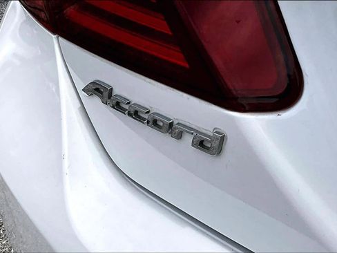 Used 2016 Honda Accord EX image 9