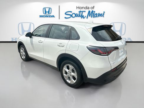 Certified 2025 Honda HR-V LX image 5