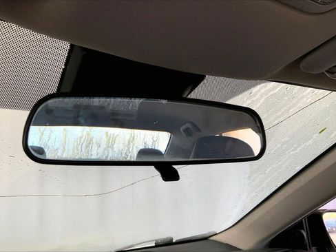 Used 2017 Toyota Corolla LE image 17