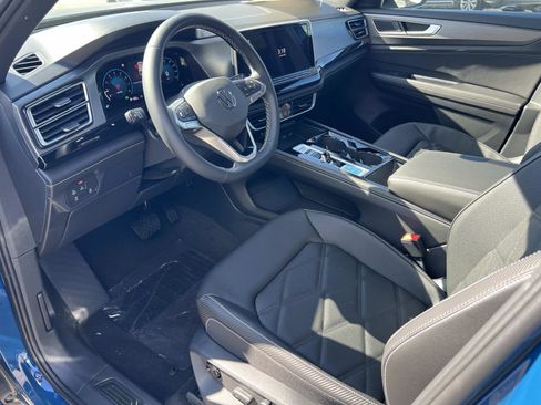 New 2026 Volkswagen Atlas Cross Sport SE FWD image 3