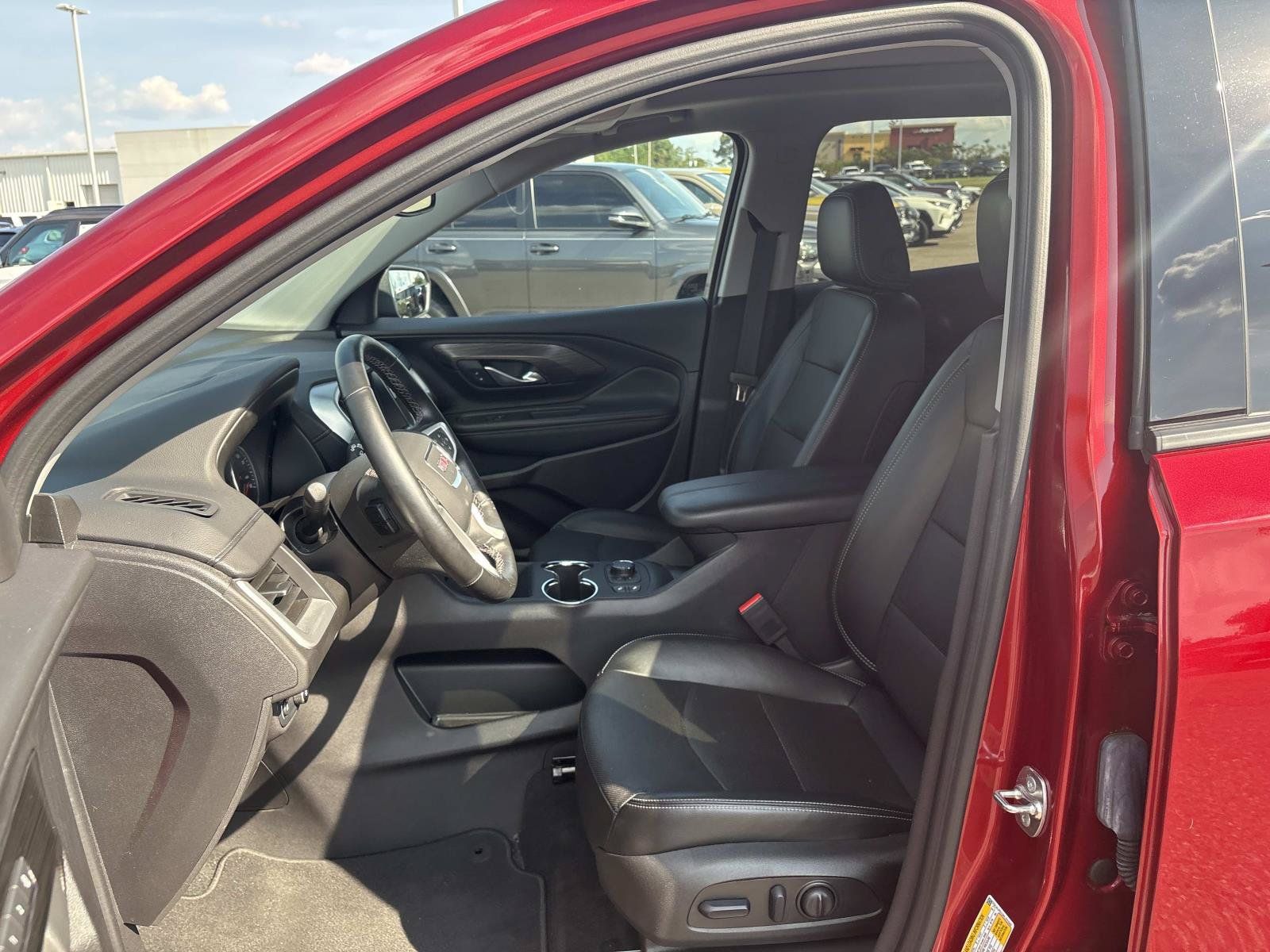 Used 2024 GMC Terrain SLT FWD image 13