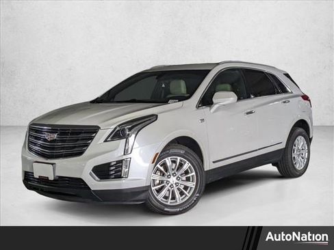 Used 2017 Cadillac XT5 FWD image 1
