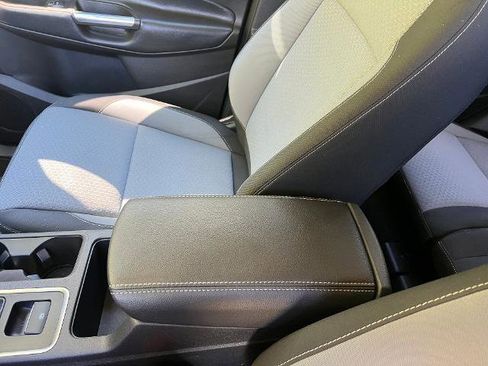 Used 2019 Ford Escape SE image 23