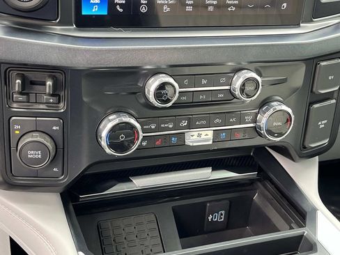 Used 2024 Ford F450 Limited w/ FX4 Off-Road Package image 31