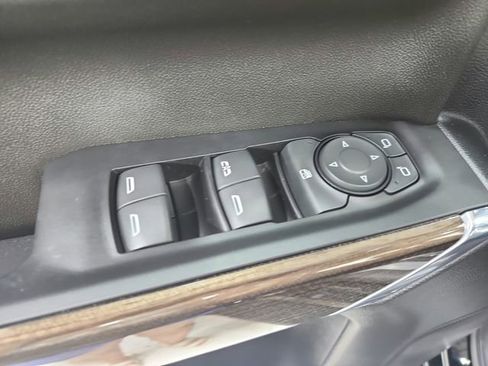 Used 2022 Chevrolet Silverado 1500 LT Trail Boss w/ Bed Protection Package AWD/4WD image 32