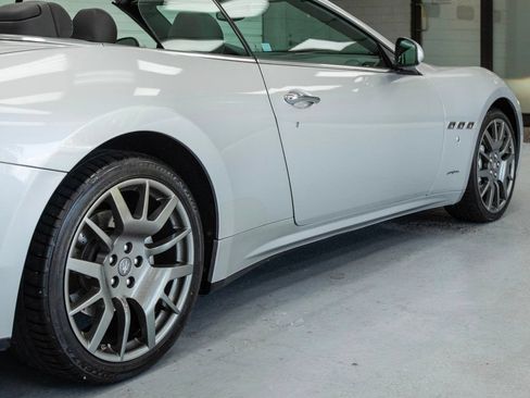 Used 2013 Maserati GranTurismo Convertible RWD image 40