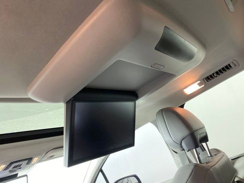 Certified 2024 Toyota Sienna Limited image 30